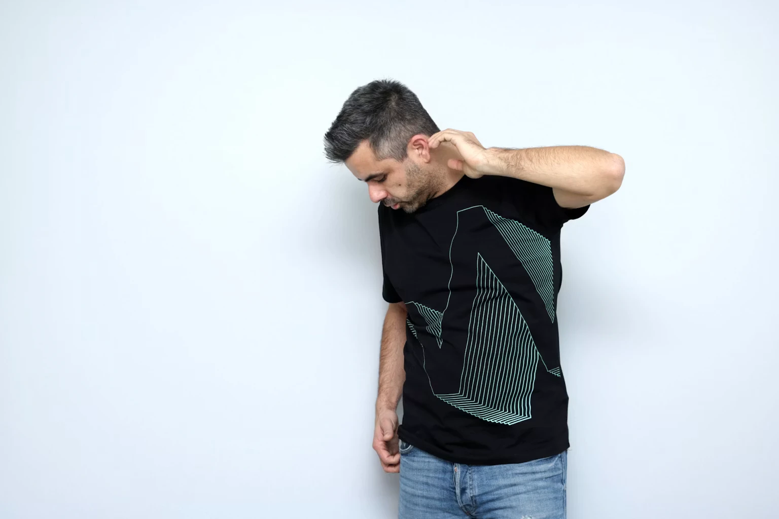 プリントTシャツの斜めからのビュー